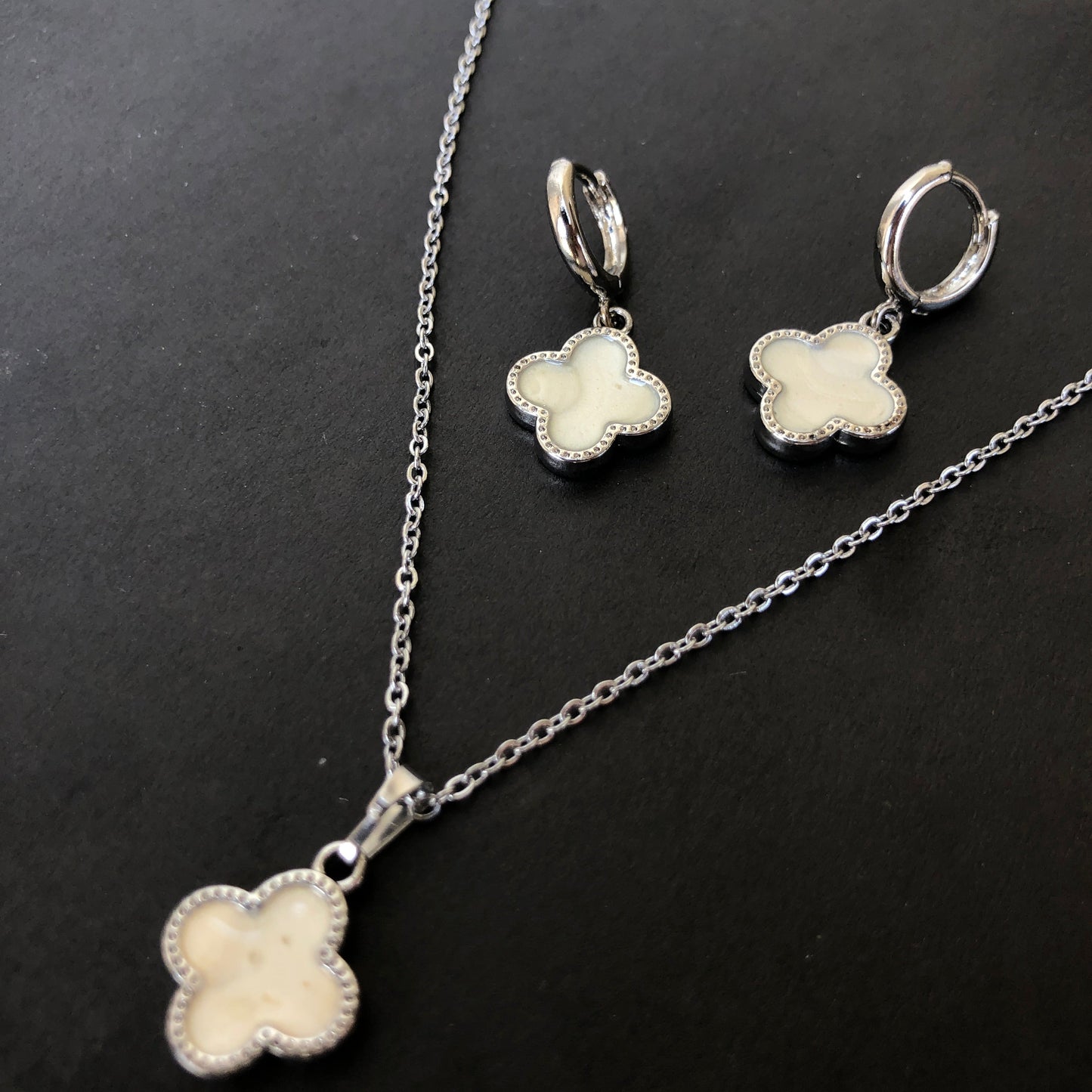 Double Sided B&W Clover Necklace & Earring Set.