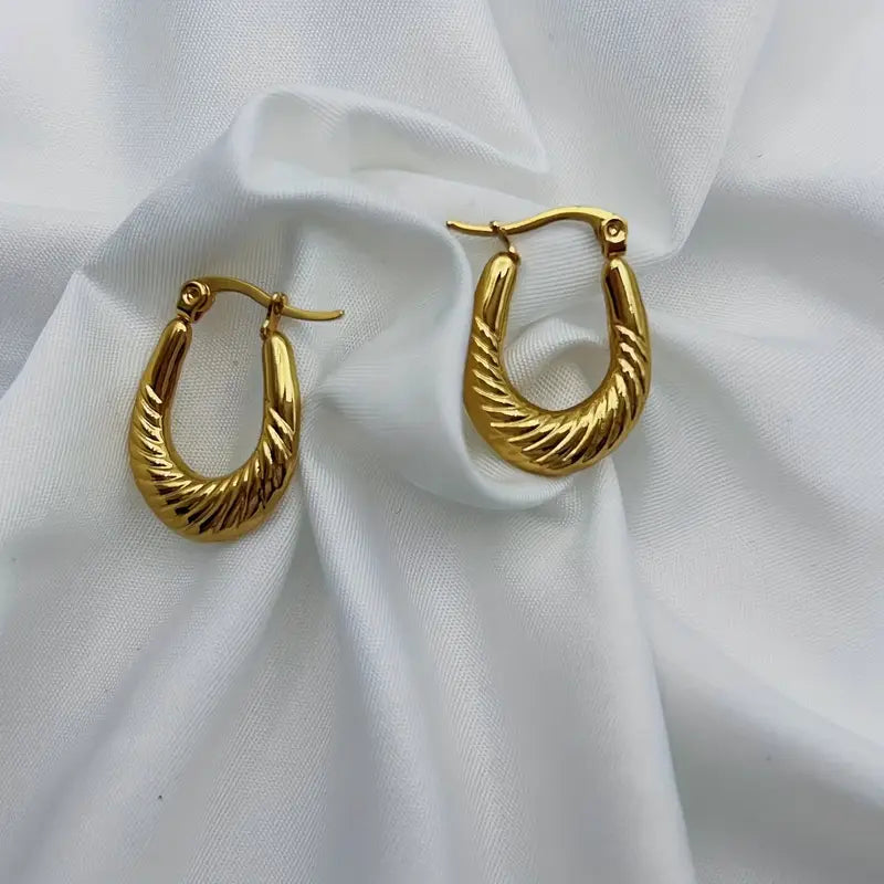 Textured Oval Hoops.