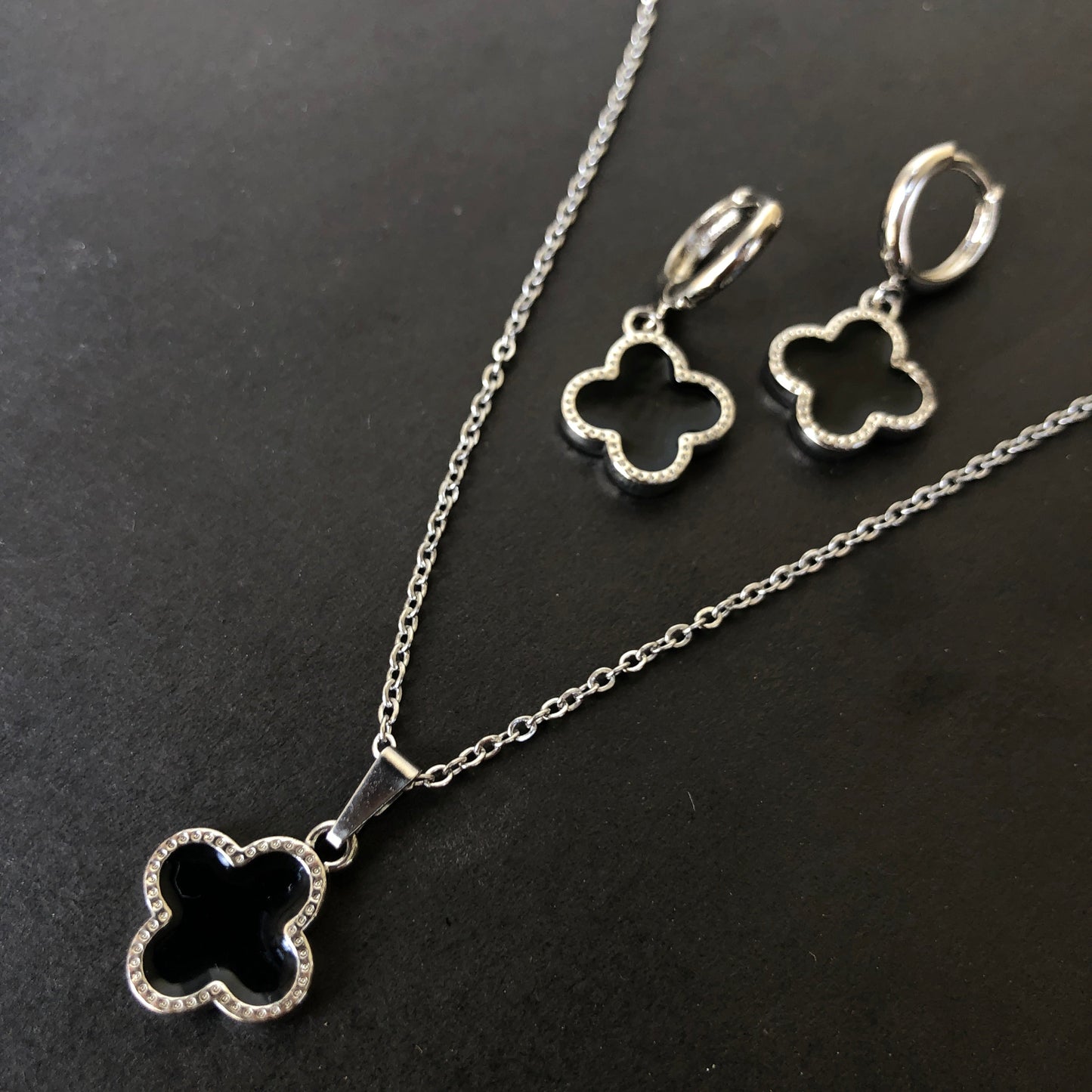 Double Sided B&W Clover Necklace & Earring Set.