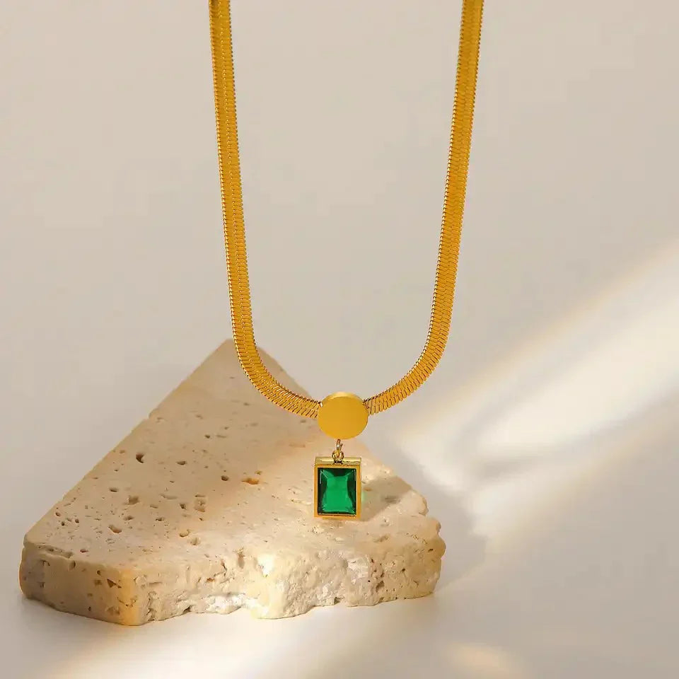 Luxurious Emerald snake chain necklace.