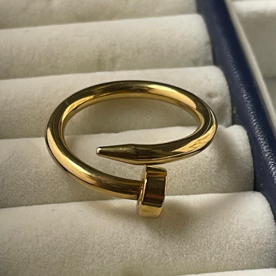 Gold Nailcuff Ring