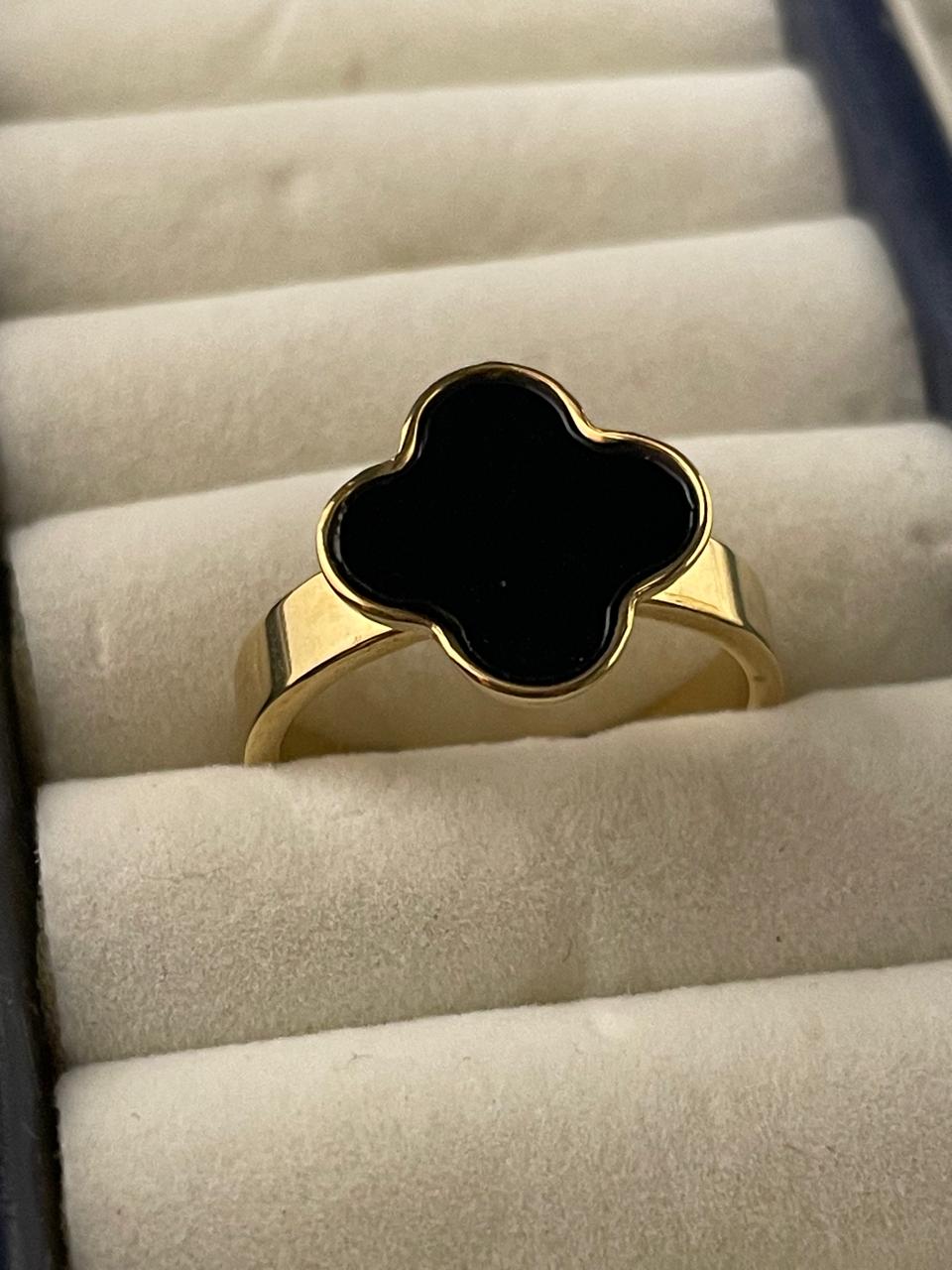 Vintage Clover Ring.