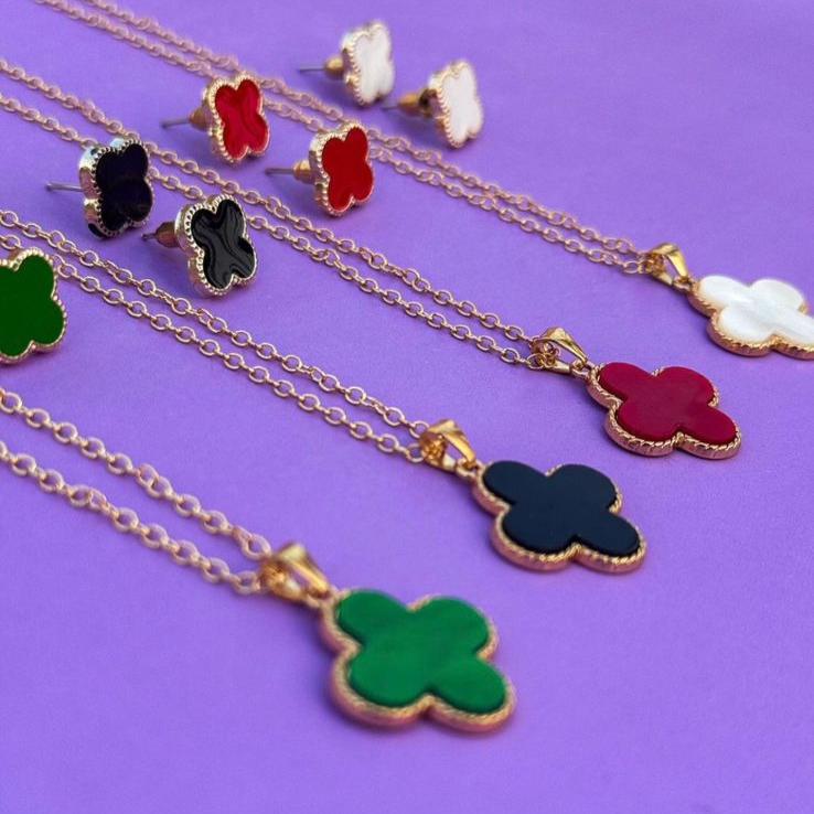 Four Leaf Clover Necklace And Earrings.